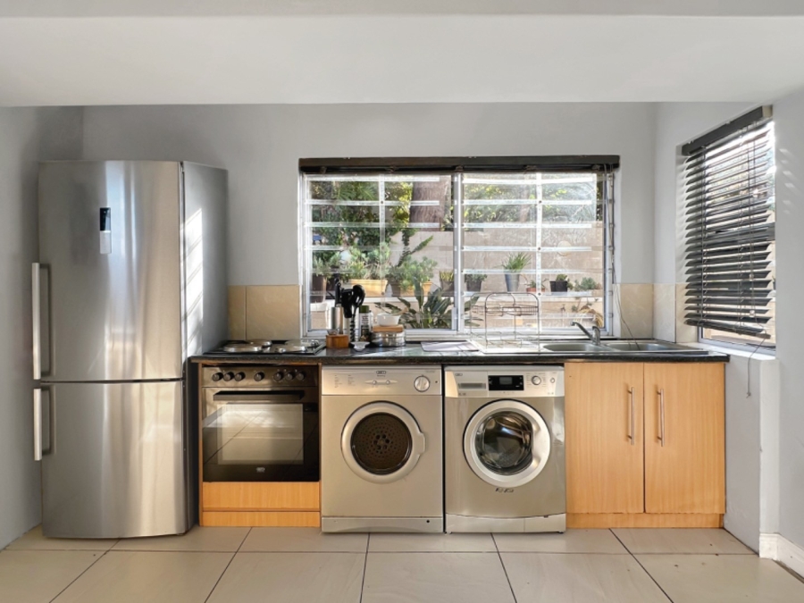 To Let 2 Bedroom Property for Rent in Tamboerskloof Western Cape